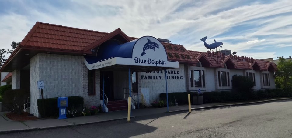 Blue Dolphin diner exterior on NY-434 in Apalachin.